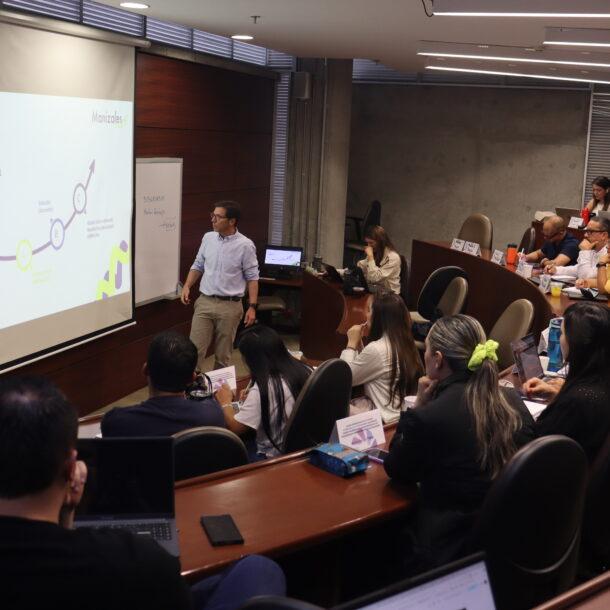 Sesión de entrenamiento en ventas del programa Empresas de Alto Potencial.